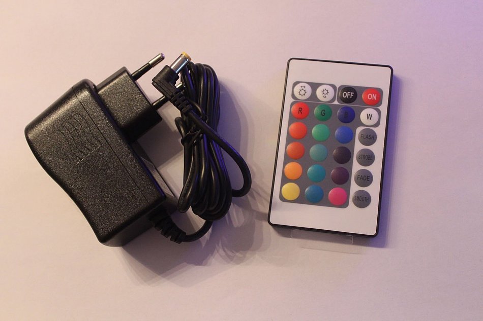 Moderner Couchtisch 62x53cm mit Licht Leuchtmöbel Beistelltisch Lounge