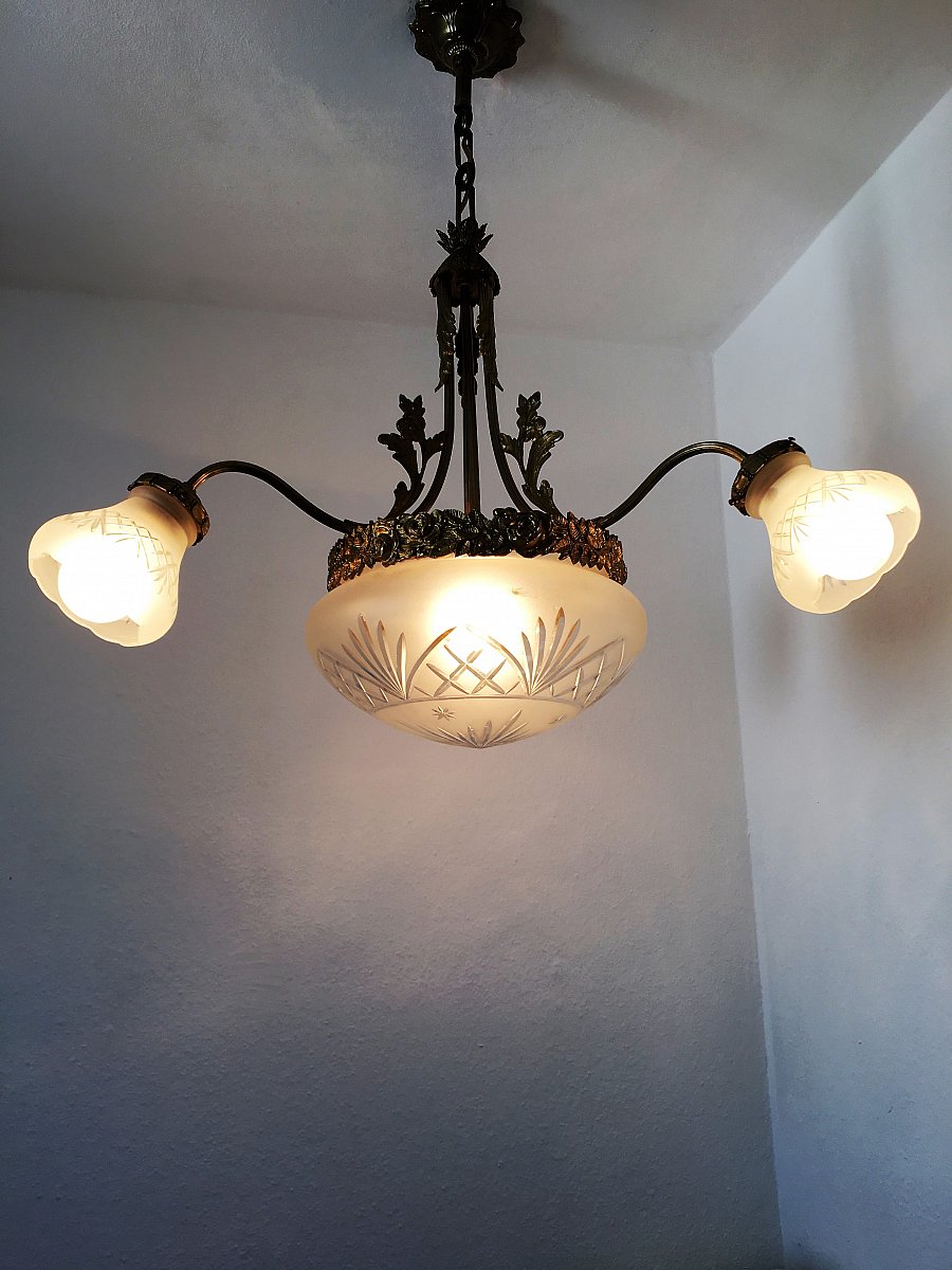 Traumhafte hohe Qualität Französische Antike Kronleuchter Bronze um