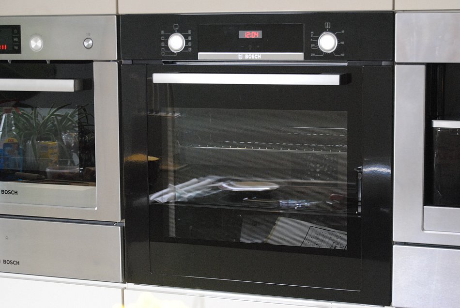 Herdset Bosch Backofen AutoPilot + PKM Flächeninduktionskochfeld 2